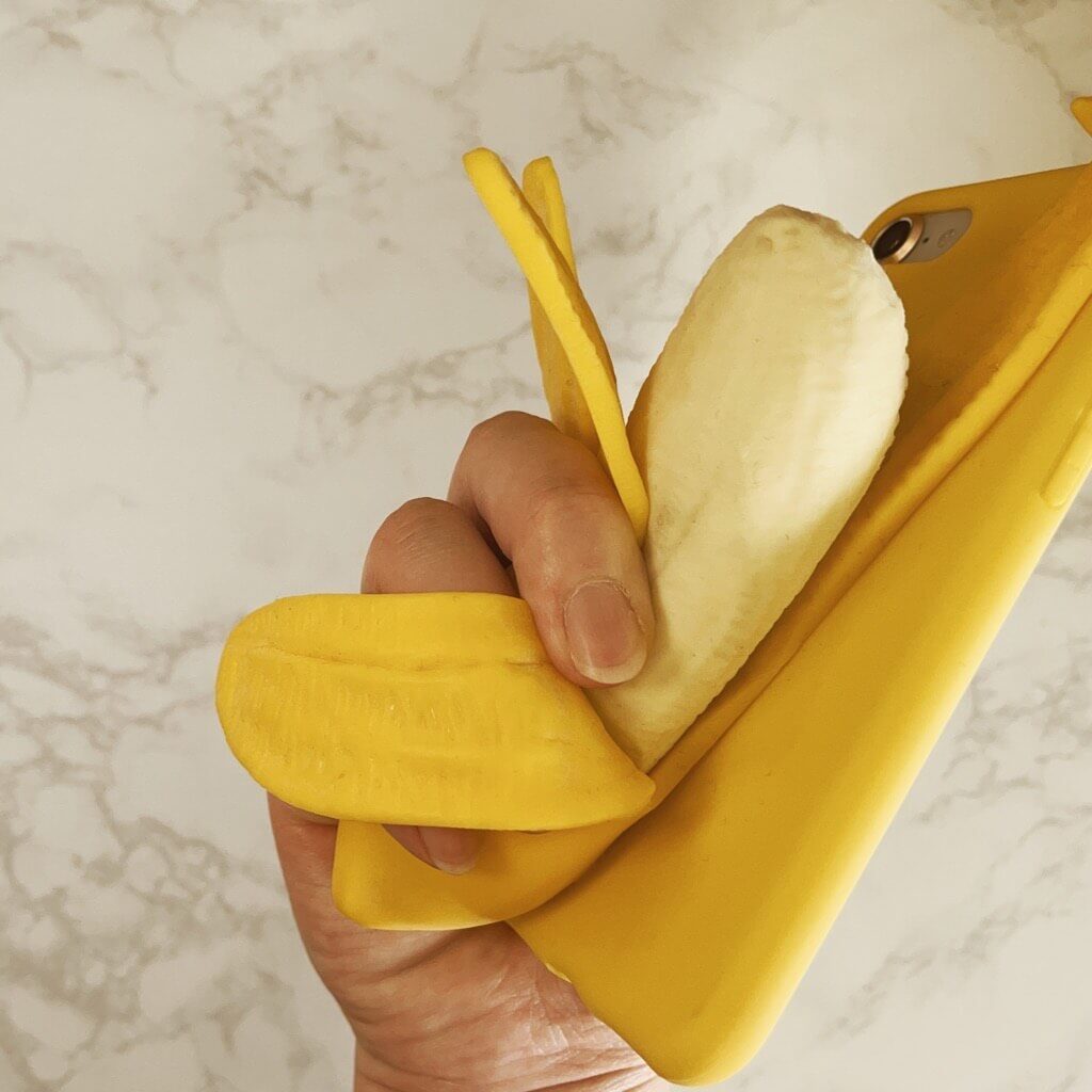 バナナ部分はスクイーズのようにむにむにできます